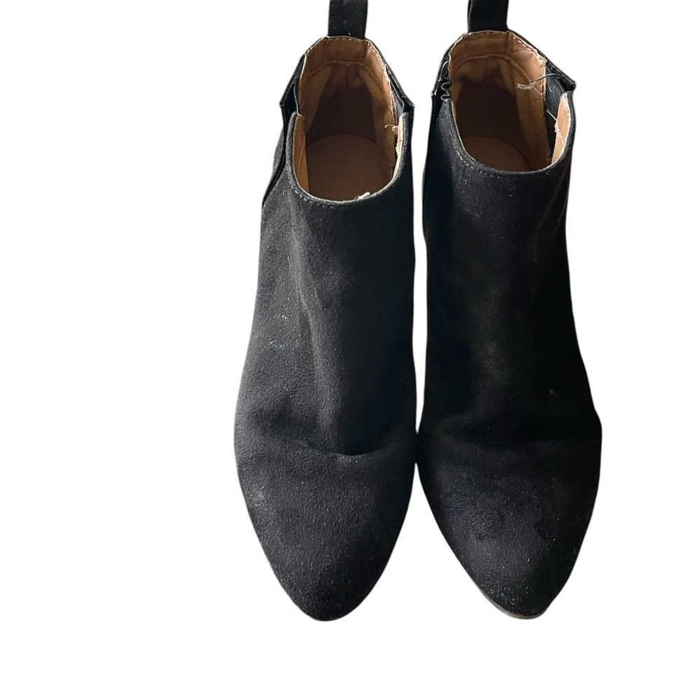 Old Navy Black Faux Suede booties size 6 1/2